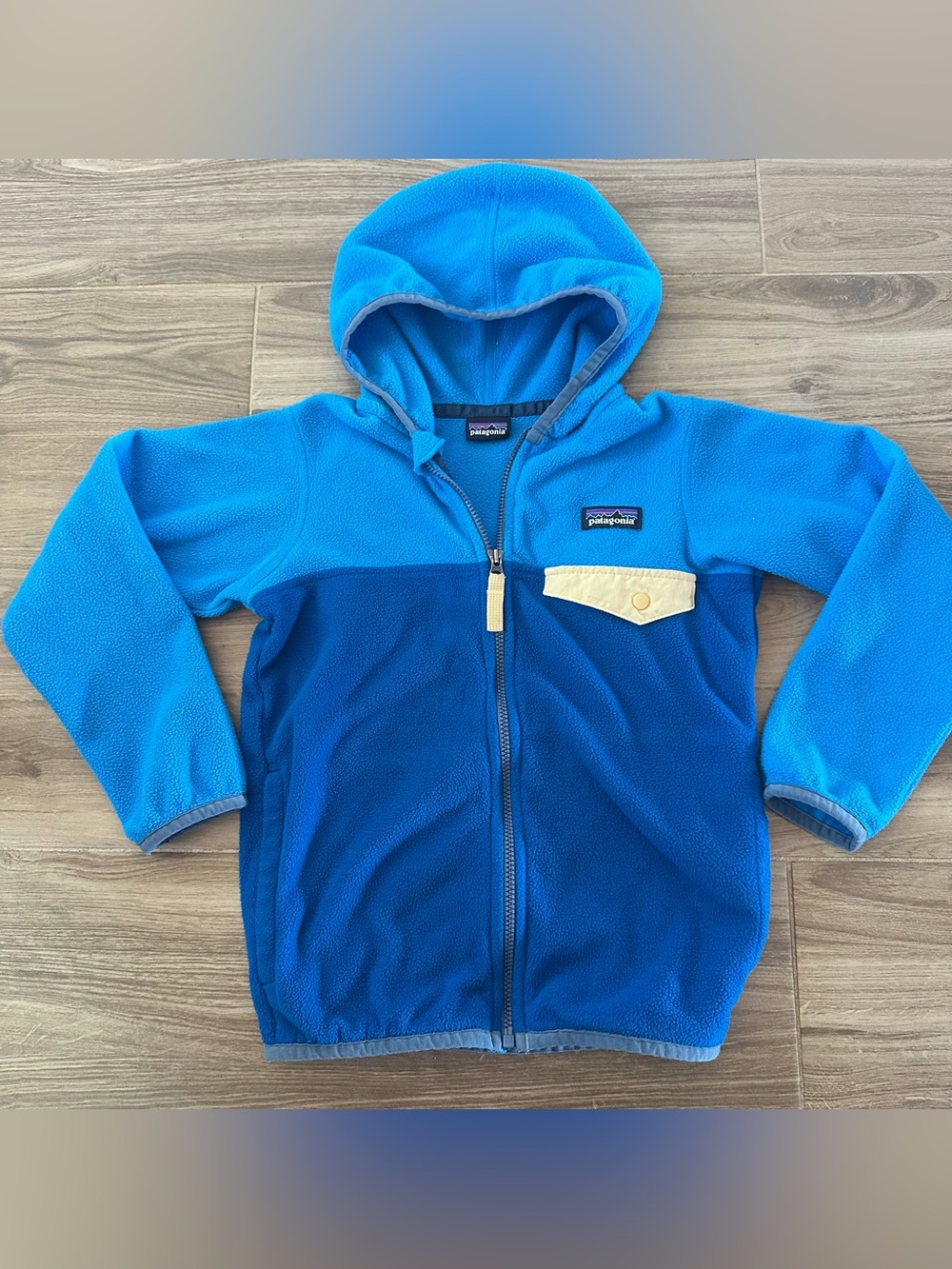 5t Patagonia Blue Fleece Hooded Jacket